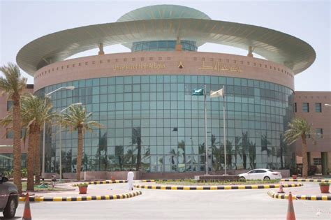 Jun 17, 2021 · وكالة الانباء السعودية. تخفيض 50 % من رسوم الدراسات العليا لذوي شهداء الواجب بجامعة حفر الباطن | صحيفة مكة