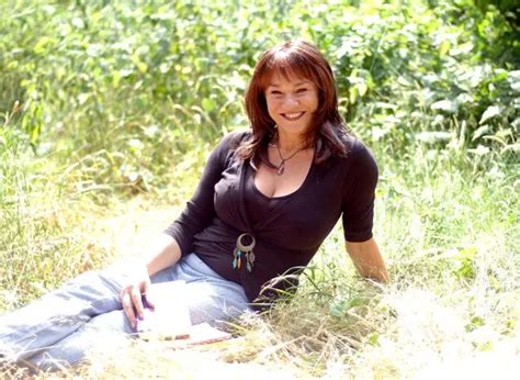 Louise Rennison Author Of Angus Thongs And Full Frontal Snogging Dies Aged 63 Irish Mirror