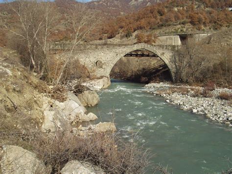 Δείτε 190 αντικειμενικές κριτικές για ταβέρνα δροσοπηγή, με βαθμολογία 4,5 στα 5 στο tripadvisor και ταξινόμηση #1 από 4 εστιατόρια σε σκουτάρι. Καφενείο "το ταμπούρι" - Η Δροσοπηγή