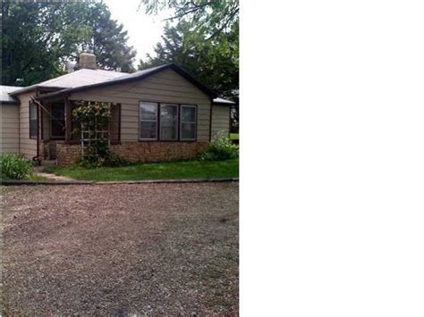 708 W Central Ave Andover Ks 67002 ®