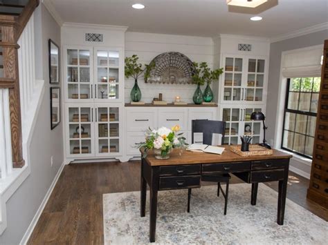 I have a home office which is currently getting a little spruce up. Photos | HGTV's Fixer Upper With Chip and Joanna Gaines ...