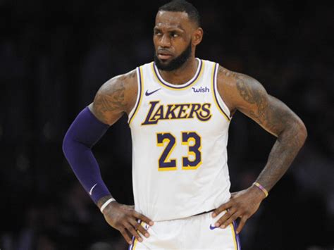 As a cellist played somberly at center court, lakers fans lifted their eyes to the video boards in staples center on friday night and heard from kobe bryant himself about his amazing career and his wonderful life as a husband and a father of four girls. LeBron James can't hand over Lakers No. 23 jersey over ...