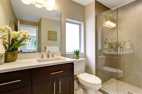 Modern master bathroom design uses louder or brighter colors sparingly, allowing softer neutral colors to provide a tranquil backdrop. 34 Terrific Small Primary Bathroom Ideas (2021! Photos ...