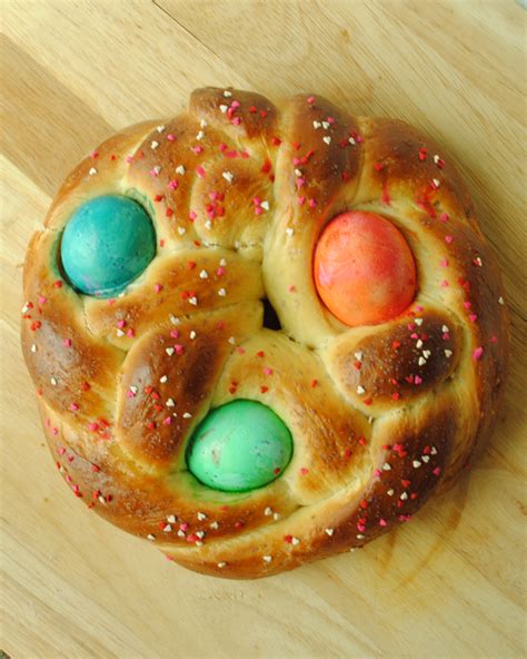 This braided easter bread, known in italian as pane di pasqua, has become a family tradition. Italian Easter Bread - Garlic Girl