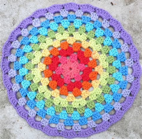 D60 Crochet: Granny Mandala
