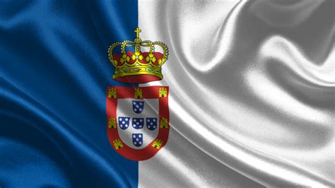 Na monarquia liberal, e mais concretamente desde 1830, a bandeira, por decreto, passou a ser partida de azul e branco, com o escudo das armas reais sobre a bandeira de portugal adotada por d. Free Bandeira Monarquia Portuguesa Stock Photo ...
