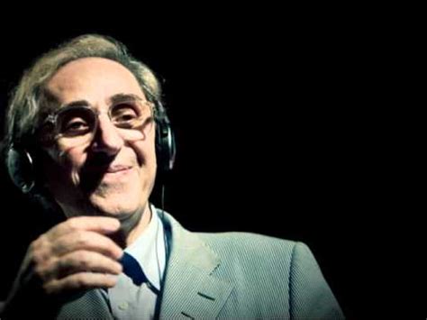 Nel video è presente il testo, con le parole del testo in italiano, utilizzabile anche per karaoke. 3.Centro di gravità permanente, Franco Battiato, Studio ...