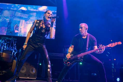 Janes Addiction And Smashing Pumpkins Deliver As ‘spirits On Fire