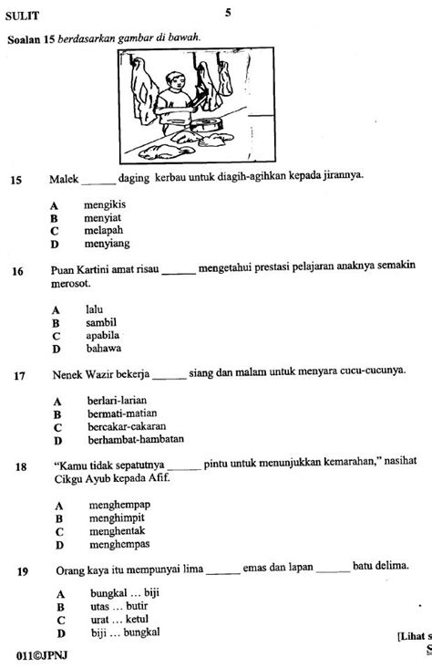 Peperiksaan percubaan spm tingkatan 5 2020 bahasa melayu kertas 1 dua jam lima belas minit 2. Latihan Bahasa Melayu Kertas 1 UPSR | Book sites, Read ...