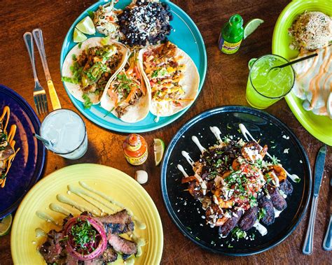 Here are 8 other popular eateries from the Uptown area that have