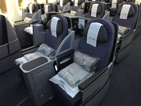 Review United Airlines 787 9 Polaris Business Class Los Angeles To
