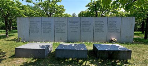 Die strukturentwicklung von eschede sei auch mehr als ein jahrzehnt nach dem zugunglück noch deutlich gebremst. 20 Jahre nach der Katastrophe: „Das Zugunglück von Eschede ...