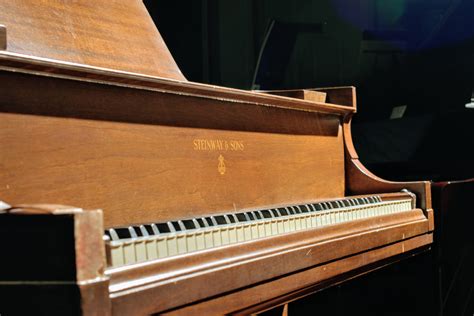 SOLD Steinway Model M – Starbird Piano