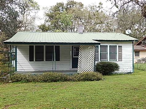When it comes to applying a long lasting coat of paint, start with a 100% acrylic exterior latex primer, followed. Asbestos Exterior Siding - Cooper and Associates