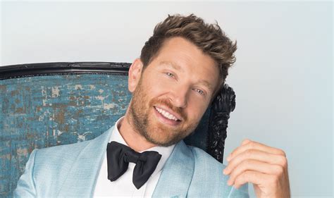 Brett Eldredge Helps Lift Holiday Spirits With Carolforacause Sounds