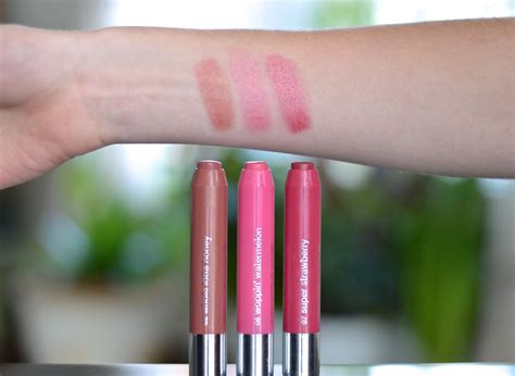 Neutrals, black, and white are the main colors in contemporary style interiors. Review: Clinique Chubby Stick Moisturizing Lip Colour Balm ...