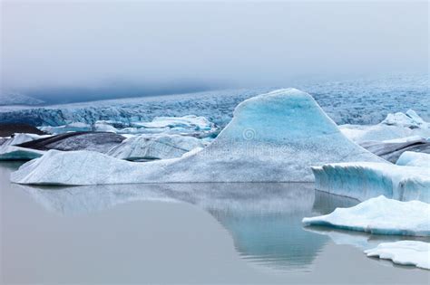 Jokulsarlon Glacier Iceberg Lagoon In Vatnajokull National Park