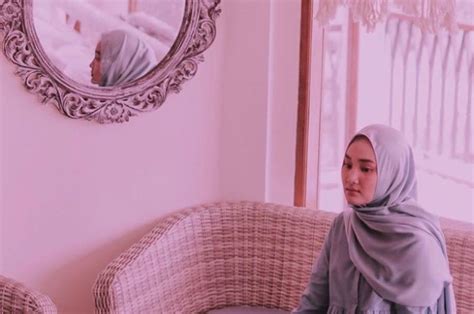 4 Lirik Hanya Mimpi Lagu Baru Fatin Shidqia Yang Cocok Buat Cewek