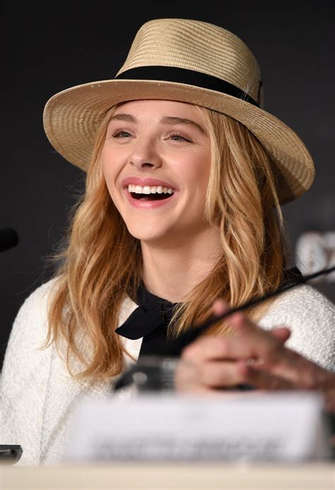 Clouds of sils maria (2014). CHLOE MORETZ at Clouds of Sils Maria Press Conference at ...