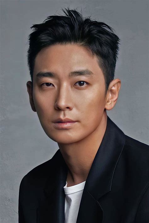 20 Warna Rambut Pria yang Cocok untuk Kulit Sawo Matang