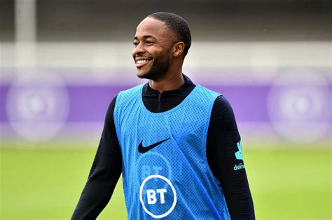Raheem shaquille sterling (born 8 december 1994) is an english professional footballer who plays as a winger and attacking midfielder for premier league club manchester city and the england national. Стерлинг после матча снял с себя бутсы, чтобы подарить их ...