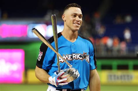 Aaron Judge Wins Mlb Home Run Derby 2017 And Breaks The Internet Pinstripe Alley