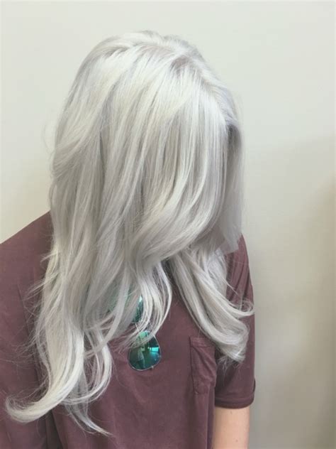 Awesome Silver Hair Color Looks To Try In