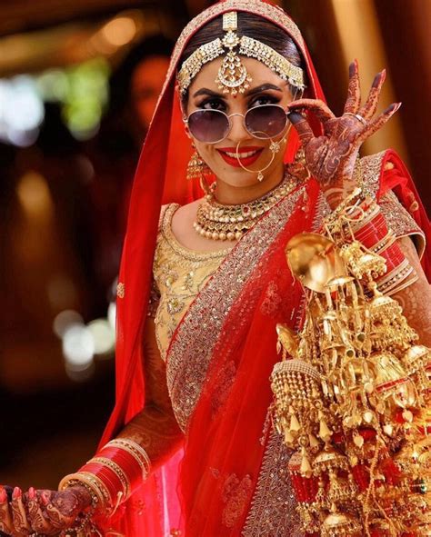 Here Are Some Dazzling Indian Bridal Photoshoot Poses For Every Brides