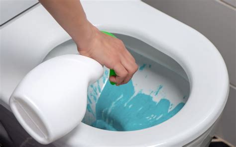 how to clean urine stains from a toilet bowl