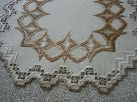 Suchen sie in stockfotos und lizenzfreien bildern zum thema hardanger stickerei von istock. Pin auf Hardanger
