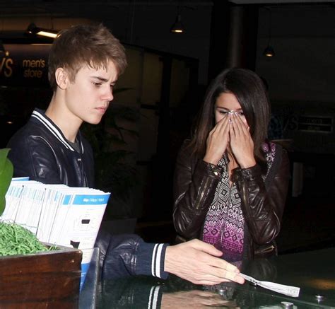 Justin Bieber And Selena Gomez Dunzo Hype Malaysia