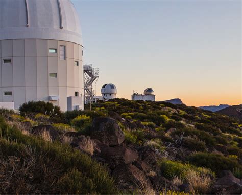 Observatorios De Canarias Instituto De Astrofísica De Canarias • Iac