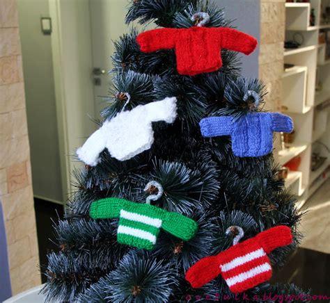 Designed by rachel brockman for knitty. Free Christmas Knitting Pattern Decorations