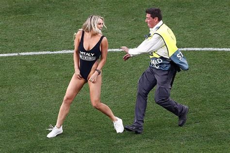 Kinsey Wolanski Invaded With A Swimsuit In The Champions League Final