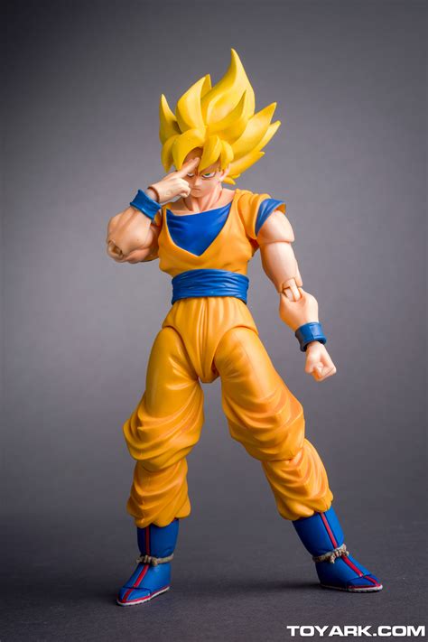 Fans of dragonball will appreciate their style staying true to the manga and anime. S.H. Figuarts Dragonball Z Super Saiyan Goku Gallery - The Toyark - News