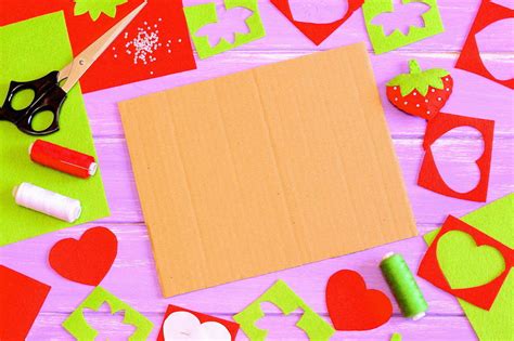 10 cornici fai da te pronte in 5 minuti e bellissime da regalare! Cornici natalizie, fai da te: 5 spunti con il riciclo ...