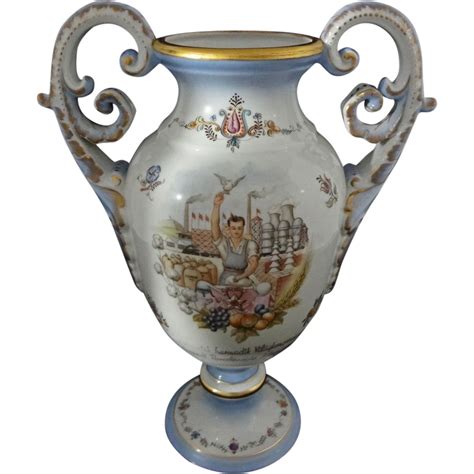 Herend Vase Hungary Fancy Form N° 6660 Soviet Era 1949 Hungary