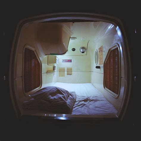 The size varies from 50 to 700 capsules in a hotel. Nihongogogo! | Japan, Capsule hotel, Social media ...