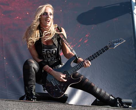 The 10 Best Female Guitarists Of All Time Higher Hz