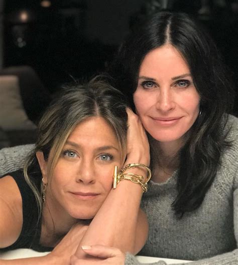 OK Magazine On Twitter Jennifer Aniston Shares Unseen Friends Bloopers To Celebrate Pal