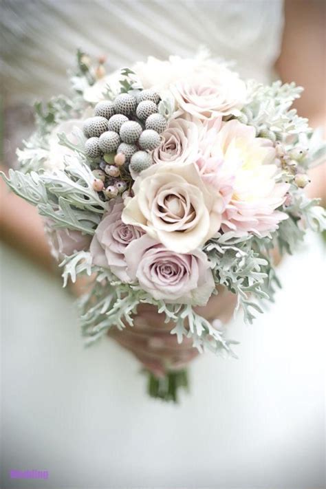 In den monaten märz, april und mai sind vor allem frühlingsblumen wie tulpen , hyazinthen , narzissen , krokusse etc. Bride Flower blumen im winter hochzeit 15 beste Fotos ...