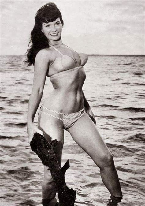 Pin By Tom Reed On Bettie S Page Bettie Page Photos Bettie Page Fashion