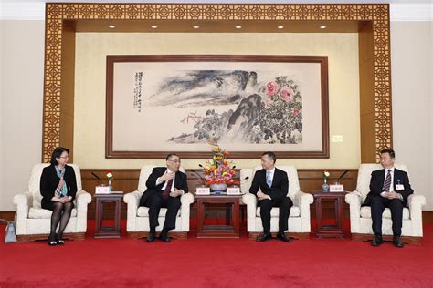 姓名：鍾孔炤 年齡：50 台北工專肆業台灣石油工會勞資會議勞方代表／台灣石油工會福利 總會福利委員 台灣石油工會第一分會理事／台灣石油工會第一分會 理事高雄市政府市政顧問／高雄市政府勞工局勞工自治委 理事長全國產業總工會理事長／高雄市政府勞工局 姓名：曾紀恩 年齡：86 特殊表現事項擔任1983年世界杯青棒冠軍總教練。 行政长官崔世安与广州市委书记张硕辅会面 - 澳门特别行政区政府入口网站