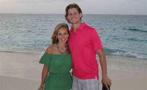 Jeff and julie petry have set up a $2,500 jeff and julie were in michigan and recalled matt stafford — who plays for the detroit lions — and his wife, kelly, setting up a similar initiative, wherein the. Wives and Girlfriends of NHL players: Julie & Jeff Petry