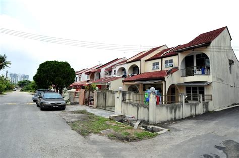 Tuntutan harta sepencarian ini hendaklah dikemukakann ke mahkamah tinggi syariah. Diusir selepas dicerai | Harian Metro