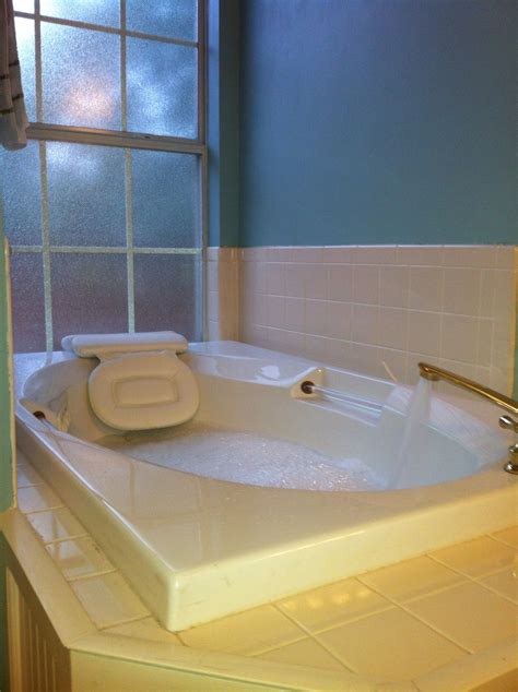 Luxurious Jacuzzi Tub In Master Bathroom Jacuzzi Tub Master