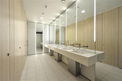 Commercial bathroom design has progressed significantly in the past decade alone. commercial restroom design - Google 搜尋 … | Pinteres…