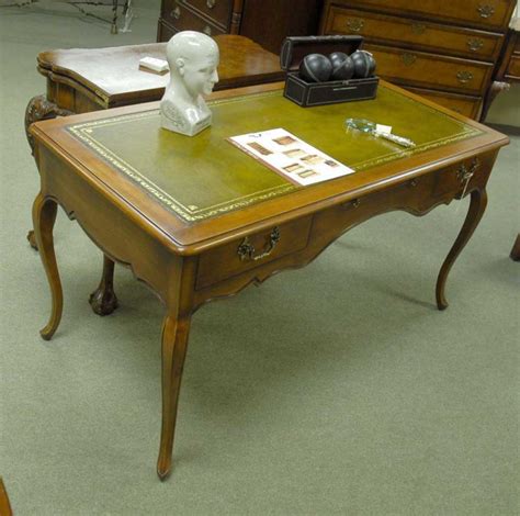 French provincial desk à ontario. French Provincial Writing Desk in Cherrywood