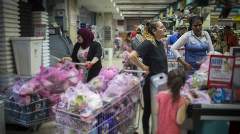 לוגו המכון הישראלי לדמוקרטיה ויקיפדיה. מדד המחירים לצרכן ממשיך לרדת, מחירי הדיור ממשיכים לעלות | דבר העובדים בארץ ישראל