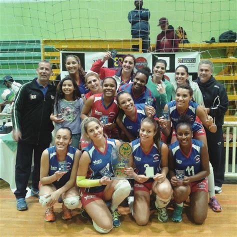 Características importantes do vôlei feminino do olympico! Vôlei guarulhense volta a disputar na Federação Paulista ...